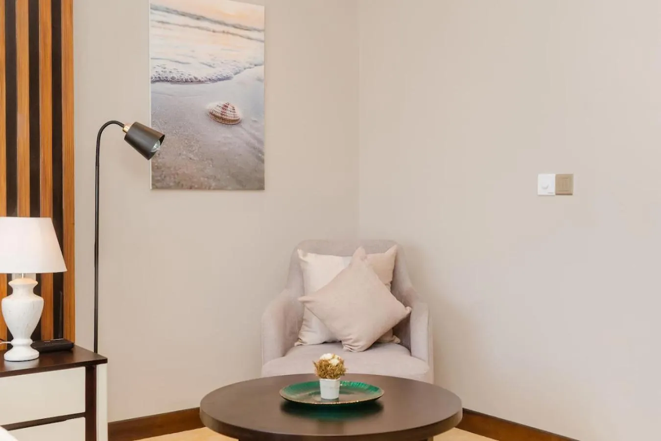 Coastal Haven Studio With Pool Gym Relaxation Negombo