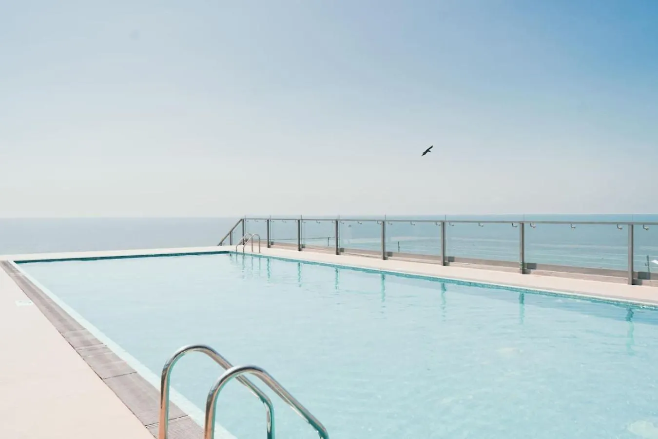 Coastal Haven Studio With Pool Gym Relaxation Negombo 0*,