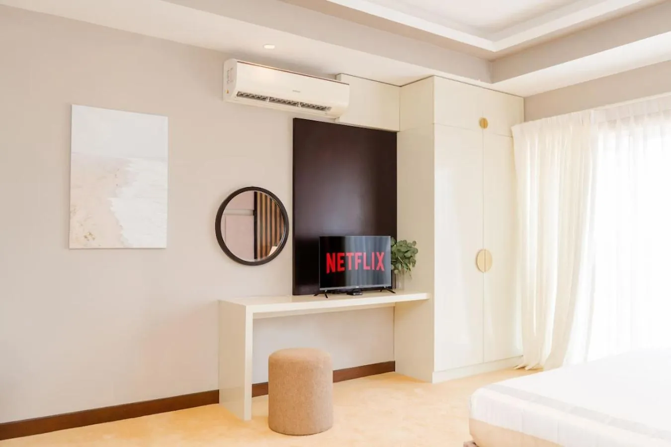 Appartement Coastal Haven Studio With Pool Gym Relaxation Negombo