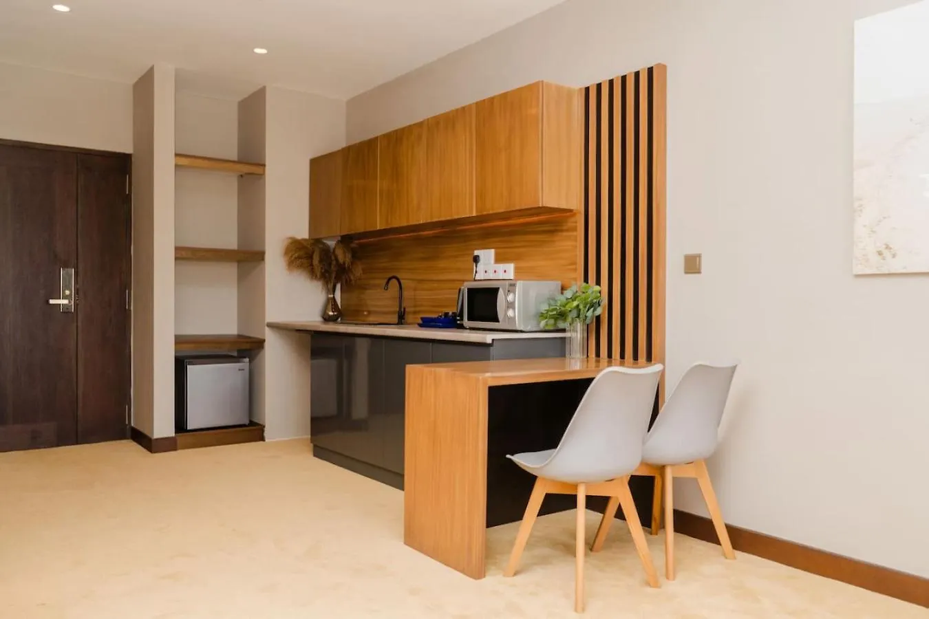 Coastal Haven Studio With Pool Gym Relaxation Negombo Appartement